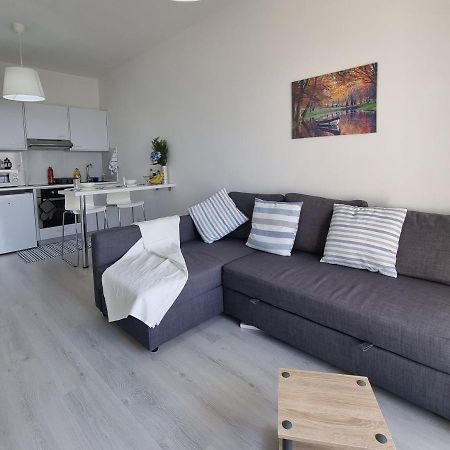 Super Modern Beachfront 1 Bedroom - Sleeps 4 Limassol Exterior photo